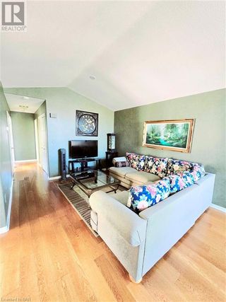 Photo 5: 7734 CORTINA Crescent in Niagara Falls: House for sale : MLS®# 40562372
