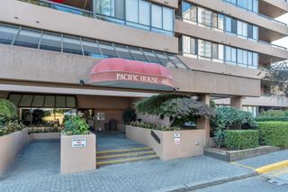 Photo 3: 1102 460 WESTVIEW Street in Coquitlam: Coquitlam West Condo for sale in "PACIFIC HOUSE" : MLS®# R2745270