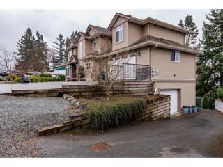 Photo 2: 34270 FRASER Street in Abbotsford: Central Abbotsford House for sale : MLS®# R2557795