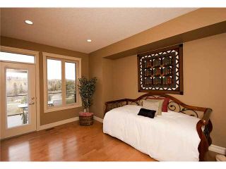 Photo 7: 43 WEST POINTE Manor: Cochrane Residential Detached Single Family for sale : MLS®# C3555764