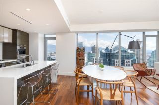 Photo 2: 2404 667 HOWE Street in Vancouver: Downtown VW Condo for sale in "New York on York" (Vancouver West)  : MLS®# R2375181