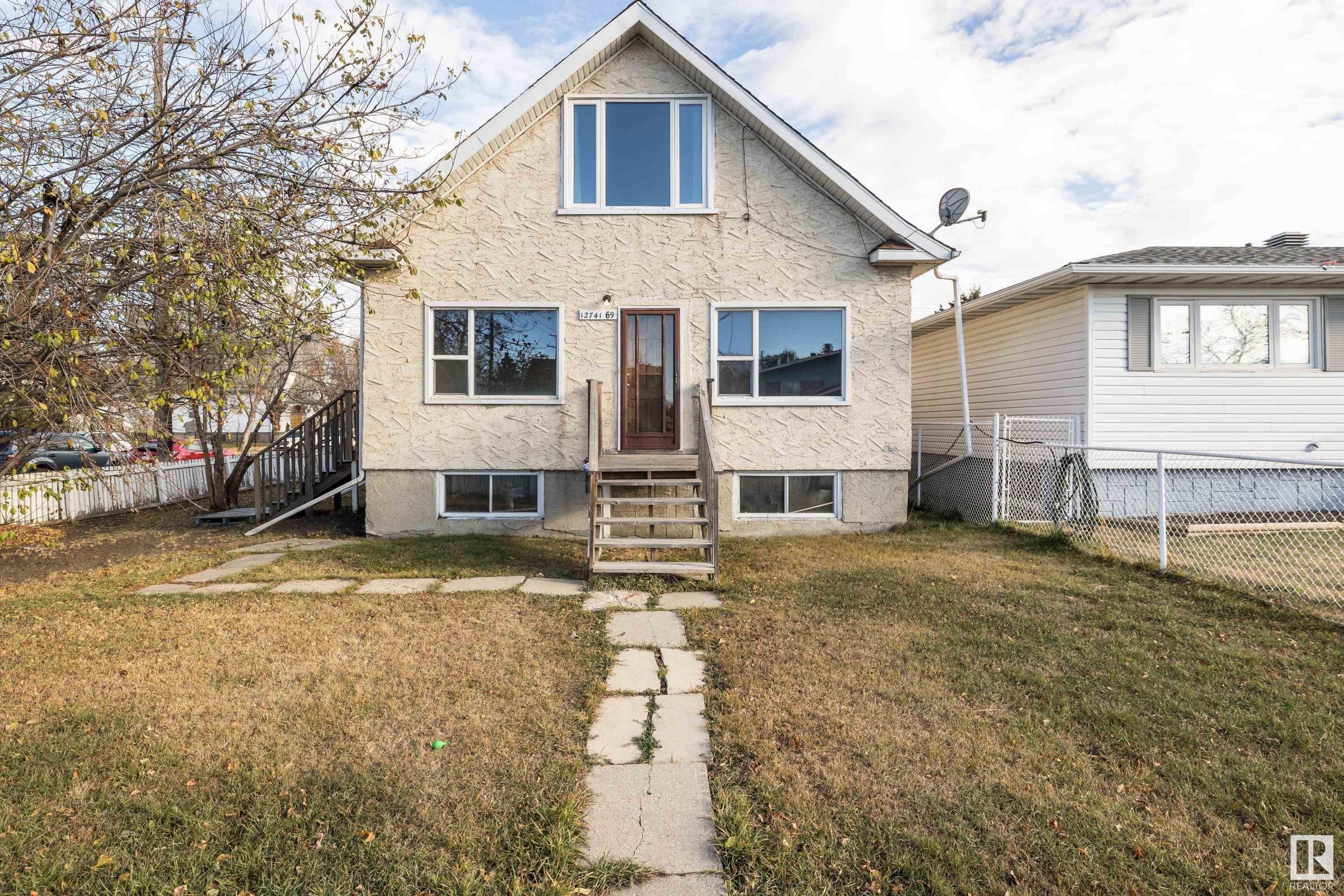 Main Photo: 12741 69 Street in Edmonton: Zone 02 House Triplex for sale : MLS®# E4319244