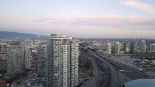 Photo 2: 3301 602 CITADEL PARADE in Vancouver: Downtown VW Condo for sale in "SPECTRUM 4" (Vancouver West)  : MLS®# V934168