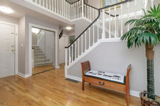 Photo 3: 1016 Adeline Pl in Saanich: SE Broadmead House for sale (Saanich East)  : MLS®# 894139