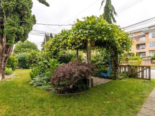 Photo 5: 2349 HAWTHORNE Avenue in Port Coquitlam: Central Pt Coquitlam House for sale : MLS®# R2747623