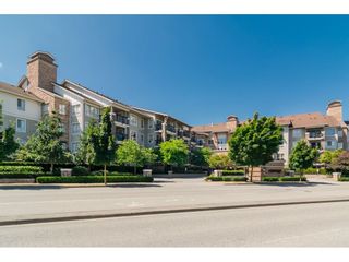 Photo 2: 113 8915 202 Street in Langley: Walnut Grove Condo for sale in "THE HAWTHORNE" : MLS®# R2444586