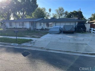 Photo 2: House for sale : 3 bedrooms : 9054 Savoy Street in Riverside