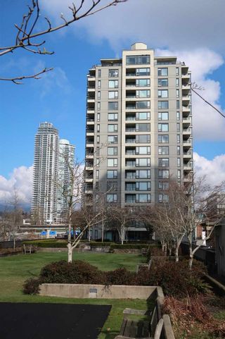 Photo 1: 1701 4182 DAWSON Street in Burnaby: Brentwood Park Condo for sale in "TANDEM 3" (Burnaby North)  : MLS®# R2441951