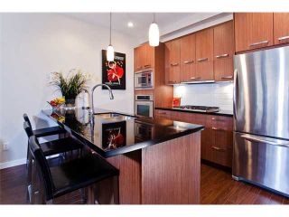 Photo 3: 458 E 11TH Avenue in Vancouver: Mount Pleasant VE Townhouse for sale in "THE BLOCK" (Vancouver East)  : MLS®# V858188