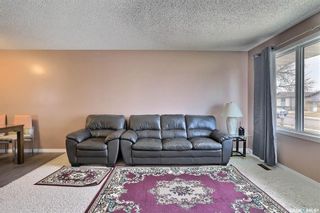 Photo 2: 47 Bentley Drive in Regina: Glencairn Village Residential for sale : MLS®# SK927437
