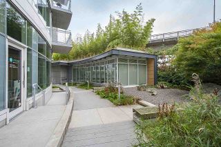 Photo 20: 802 1565 W 6TH Avenue in Vancouver: False Creek Condo for sale in "6TH and FIR" (Vancouver West)  : MLS®# R2493032