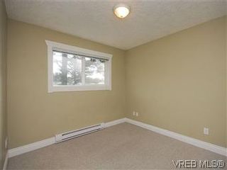 Photo 9: 645 Grenville Ave in VICTORIA: Es Rockheights House for sale (Esquimalt)  : MLS®# 597966