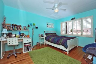Photo 9: PACIFIC BEACH House for sale : 3 bedrooms : 1528 Beryl St in San Diego
