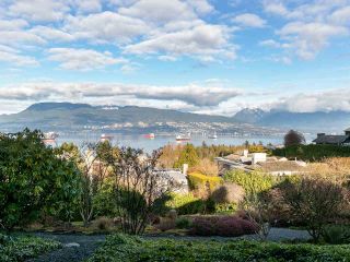 Photo 1: 2 1980 SASAMAT STREET in Vancouver: Point Grey Townhouse for sale (Vancouver West)  : MLS®# R2357115