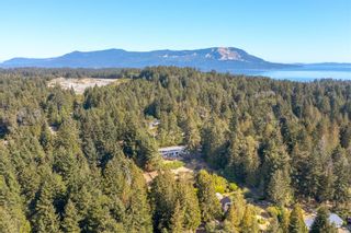 Photo 3: 684 Meredith Rd in Mill Bay: ML Mill Bay House for sale (Malahat & Area)  : MLS®# 908249