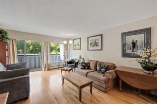 Photo 2: 232 964 Heywood Ave in Victoria: Vi Fairfield West Condo for sale : MLS®# 914536