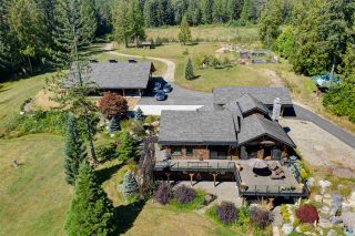 Photo 1: 981 CHAMBERLIN Road in Gibsons: Gibsons & Area House for sale (Sunshine Coast)  : MLS®# R2481276