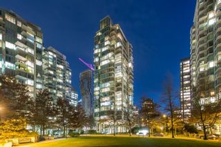Photo 5: 1901 1680 BAYSHORE Drive in Vancouver: Coal Harbour Condo for sale in "BAYSHORE TOWER" (Vancouver West)  : MLS®# R2647651