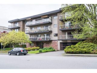 Photo 20: 204 330 W 2ND Street in North Vancouver: Lower Lonsdale Condo for sale in "LORRAINE PLACE" : MLS®# R2166686