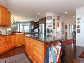 Photo 30: 583 Bay Bluff Pl in Mill Bay: ML Mill Bay House for sale (Malahat & Area)  : MLS®# 840583