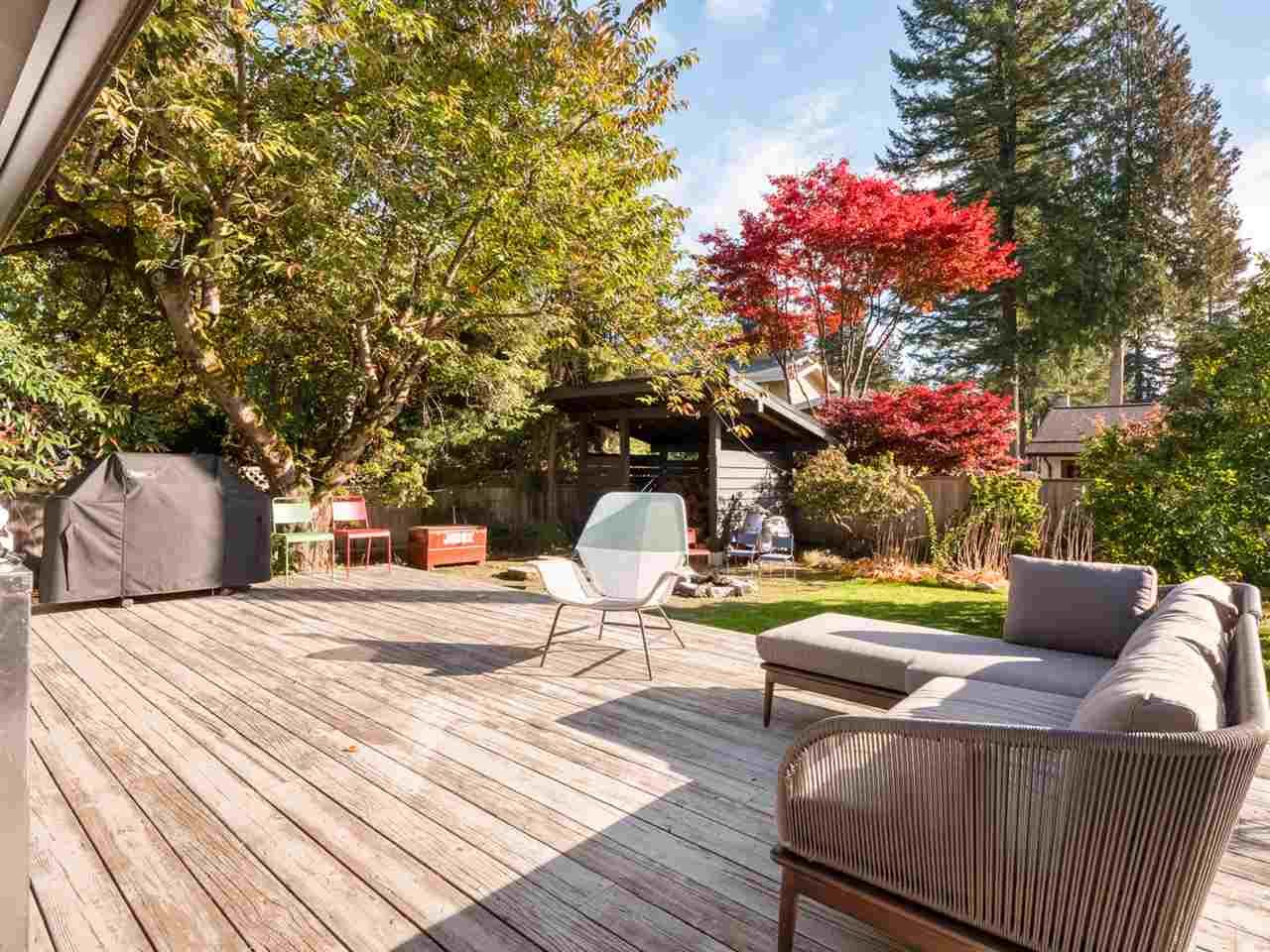 Photo 21: Photos: 2036 BERKLEY Avenue in North Vancouver: Blueridge NV House for sale in "Blueridge" : MLS®# R2336176