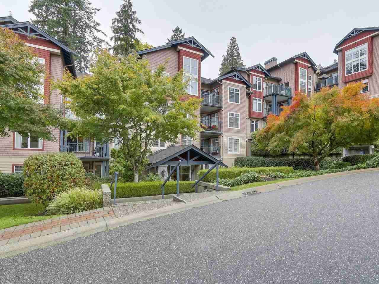 Main Photo: 206 1144 STRATHAVEN Drive in North Vancouver: Northlands Condo for sale in "Strathaven" : MLS®# R2217915
