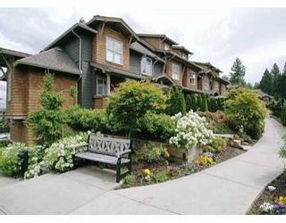 Photo 1: 238 600 PARK CR in New Westminster: GlenBrooke North Townhouse for sale in "THE ROYCROFT" : MLS®# V592216