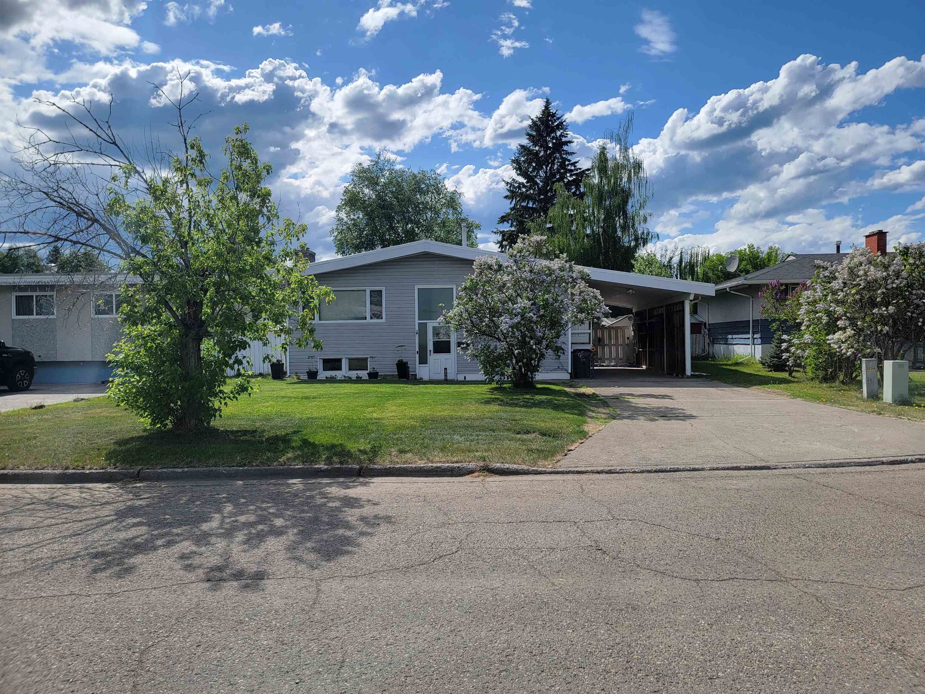 Main Photo: 239 WATSON Crescent in Prince George: Perry House for sale (PG City West)  : MLS®# R2808682