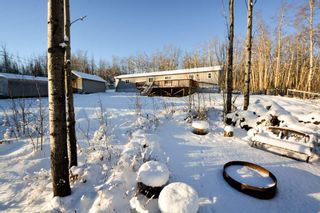 Photo 1: 13326 HIGHLEVEL Crescent: Charlie Lake Manufactured Home for sale (Fort St. John (Zone 60))  : MLS®# R2126238