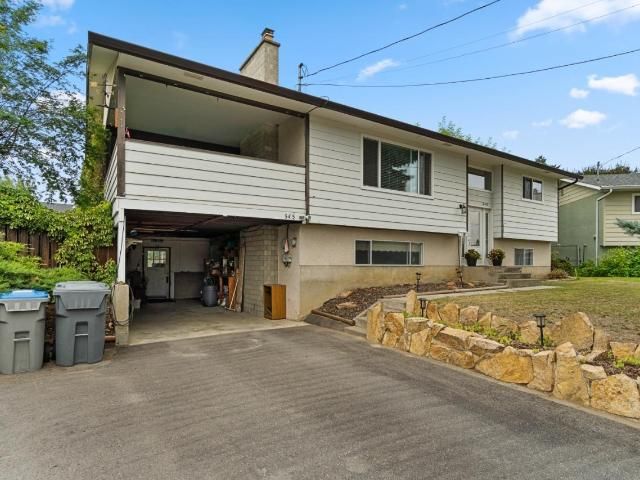 Main Photo: 545 MONTROSE Crescent in Kamloops: Westmount House for sale : MLS®# 176675