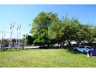 Photo 10: 212 760 KINGSWAY Avenue in Vancouver: Fraser VE Condo for sale (Vancouver East)  : MLS®# V1026432