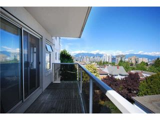 Photo 8: 701 1166 W 11TH Avenue in Vancouver: Fairview VW Condo for sale in "WESTVIEW PLACE" (Vancouver West)  : MLS®# V1137877