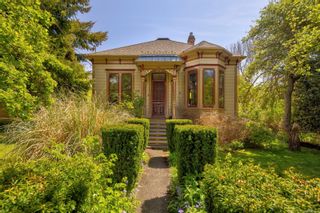 Main Photo: 149 Rendall St in Victoria: Vi James Bay House for sale : MLS®# 957219