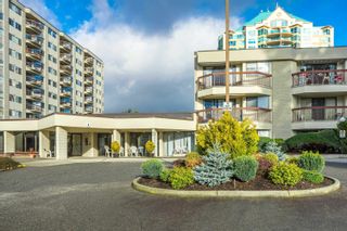 Photo 3: 107 31955 OLD YALE Road in Abbotsford: Central Abbotsford Condo for sale in "Evergreen Village" : MLS®# R2863403