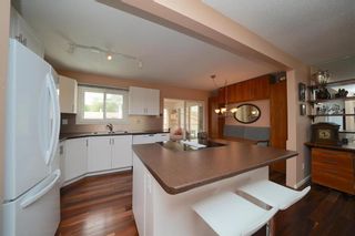 Photo 3: 14 Mackie Bay in Winnipeg: Crestview Residential for sale (5H)  : MLS®# 202315668