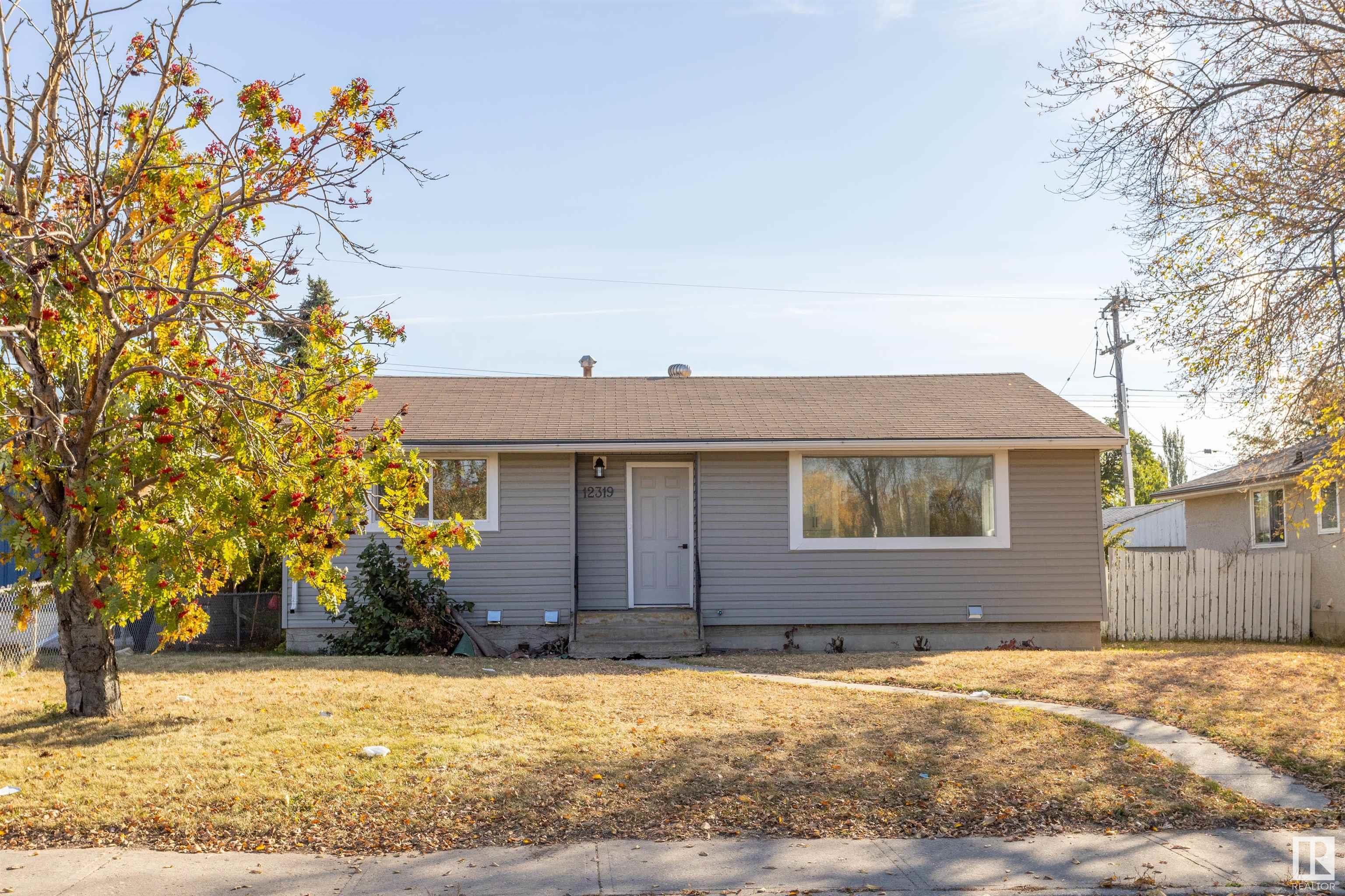 Main Photo: 12319 137 Avenue in Edmonton: Zone 01 House for sale : MLS®# E4323223