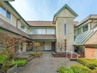 Photo 1: 3980 CREEKSIDE Place in Burnaby: Burnaby Hospital Townhouse for sale in "Cascade Village" (Burnaby South)  : MLS®# R2760820
