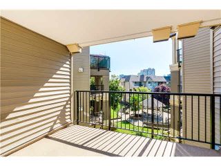 Photo 1: 415 214 ELEVENTH Street in New Westminster: Uptown NW Condo for sale in "DISCOVERY REACH" : MLS®# V1082545
