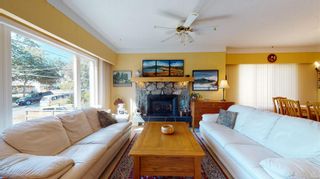 Photo 4: 2635 Mt. Stephen Ave in Victoria: Vi Oaklands House for sale : MLS®# 854898