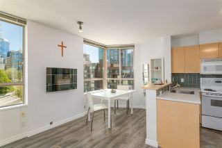 Photo 3: 807 1003 PACIFIC Street in Vancouver: West End VW Condo for sale in "Seastar" (Vancouver West)  : MLS®# R2369392