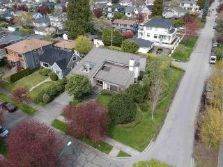 Photo 2: 1623 W 59TH Avenue in Vancouver: South Granville House for sale (Vancouver West)  : MLS®# R2260307