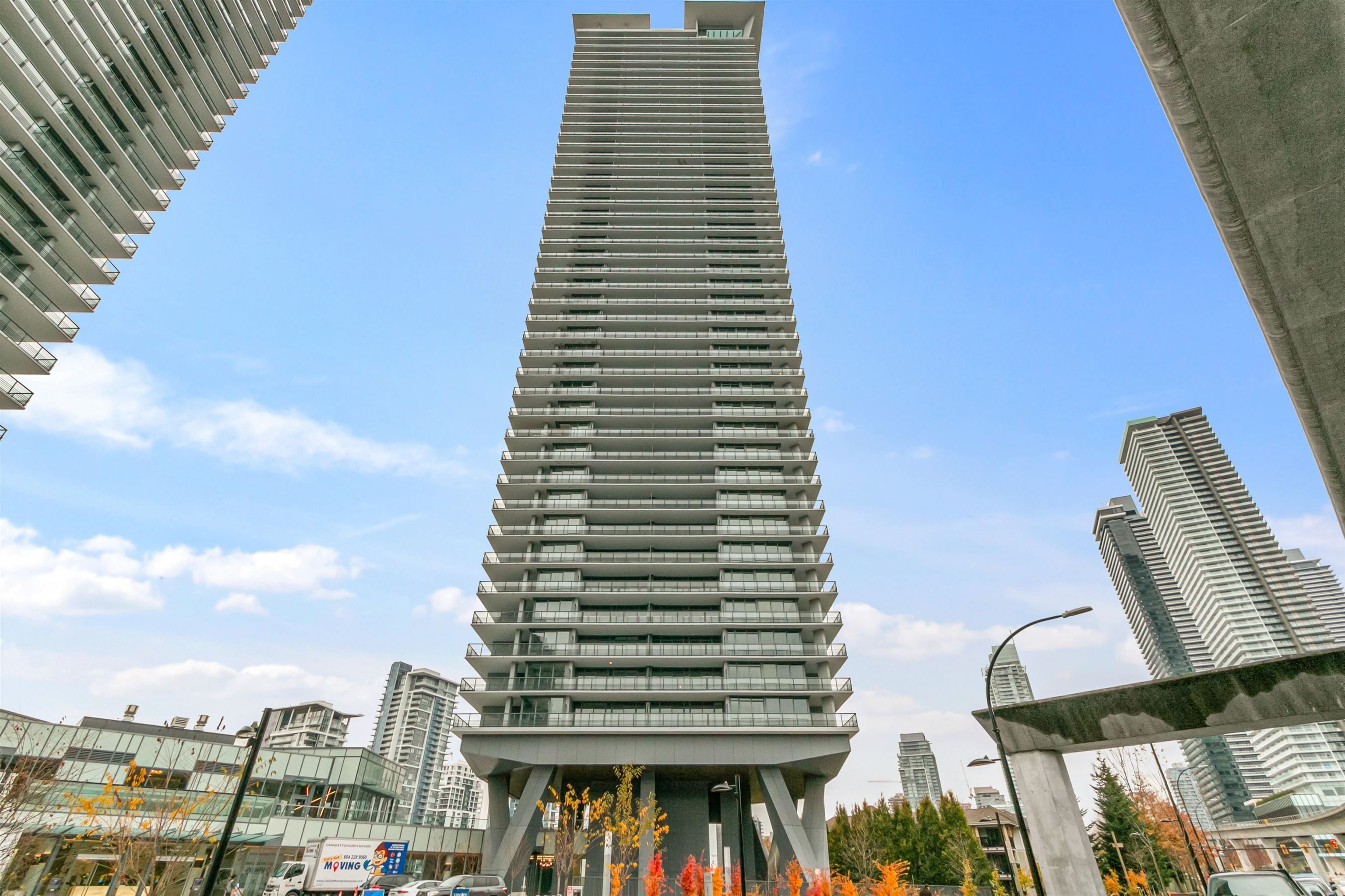 Main Photo: 1911 4720 LOUGHEED Highway in Burnaby: Brentwood Park Condo for sale in "HILLSIDE WEST" (Burnaby North)  : MLS®# R2739796