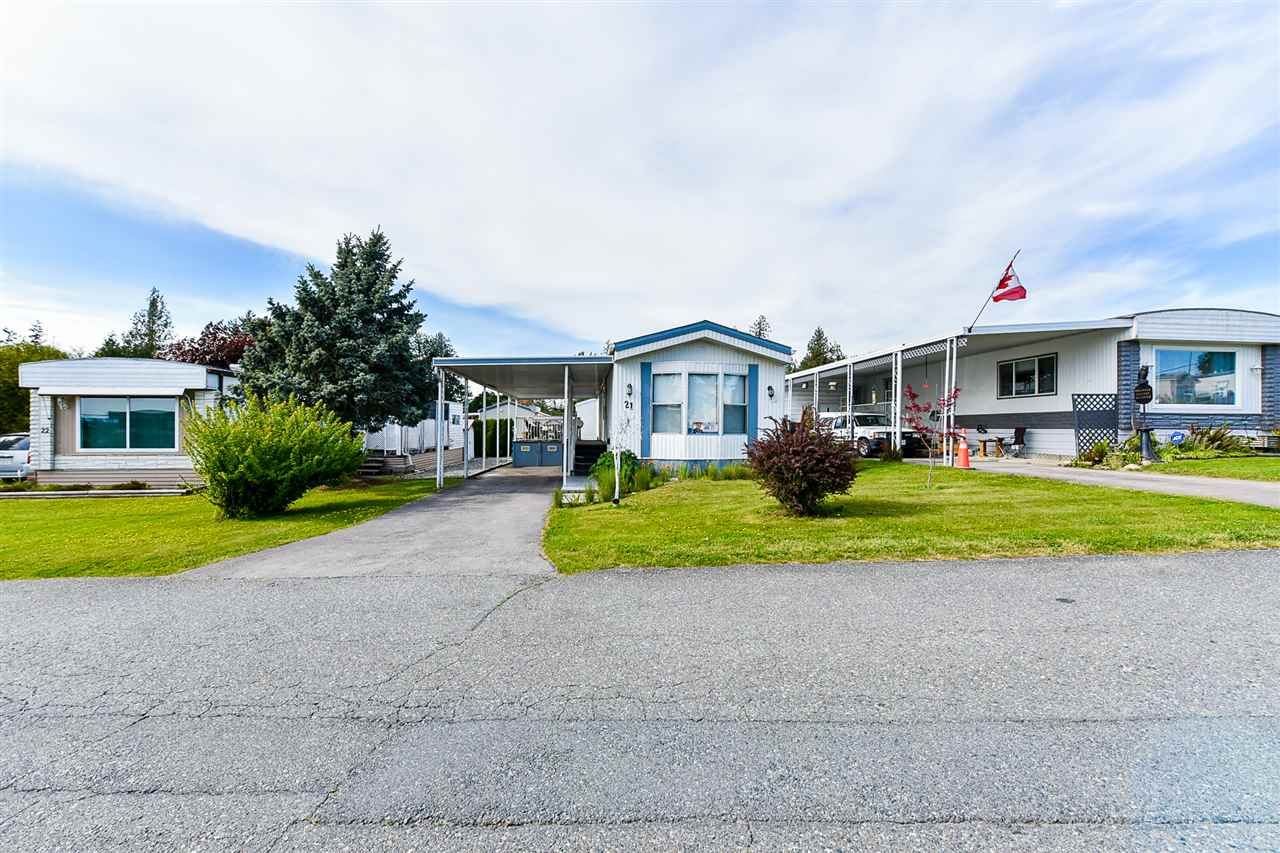 Main Photo: 21 2035 MARTENS Street in Abbotsford: Poplar Manufactured Home for sale in "Maplewood estates" : MLS®# R2368618