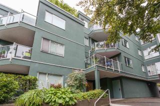 Photo 1: 203 1550 MARINER Walk in Vancouver: False Creek Condo for sale in "Mariners Point" (Vancouver West)  : MLS®# R2288697