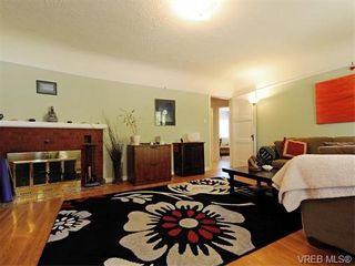 Photo 3: 349/51 Kipling St in VICTORIA: Vi Fairfield West Full Duplex for sale (Victoria)  : MLS®# 744993