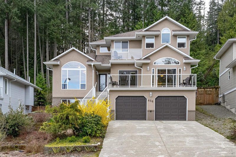 FEATURED LISTING: 456 Thetis Dr Ladysmith