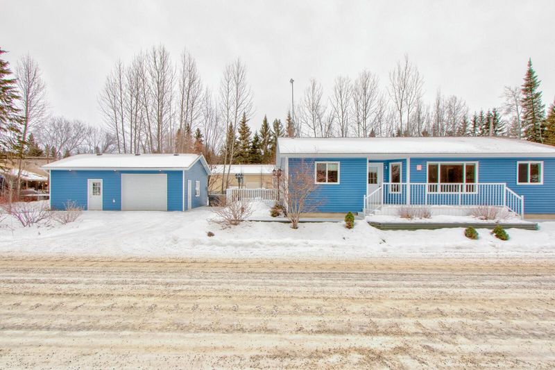 FEATURED LISTING: 1515 MARINE Crescent Rural Lac Ste. Anne County