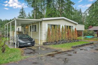 Photo 2: E219 20071 24 Avenue in Langley: Brookswood Langley Manufactured Home for sale in "Fernridge Park" : MLS®# R2825296