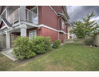 Photo 10: 3 935 EWEN Avenue in New_Westminster: Queensborough Townhouse for sale in "COOPERS LANDING" (New Westminster)  : MLS®# V773498