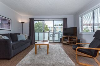 Photo 2: 425 665 E 6TH Avenue in Vancouver: Mount Pleasant VE Condo for sale in "MCALLISTER HOUSE" (Vancouver East)  : MLS®# R2105246